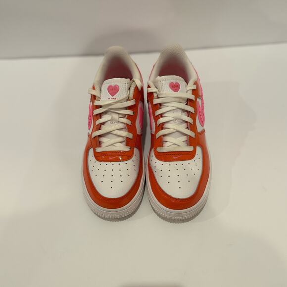 AIR FORCE 1 LOW PS Valentine's Day 2023 Youth size 4.5 - Picture 4 of 9
